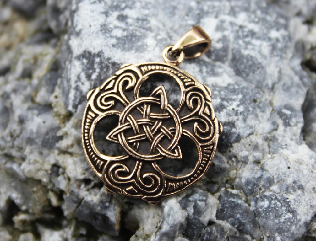 Anhänger Triqueta Bronze