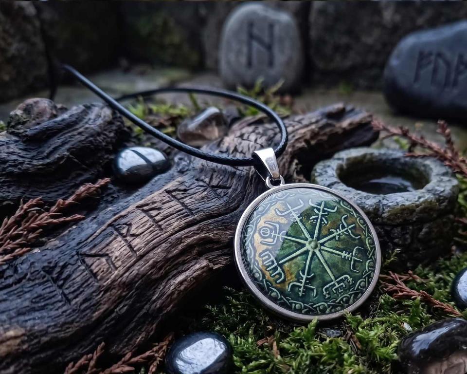 vegvisir-amulet Galdrastafir