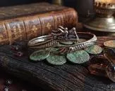 Dragon bangle made of bronze