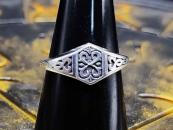 Silberring florales Muster