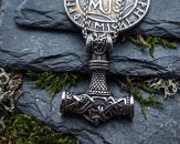 Thorhammer im Jelling Stil