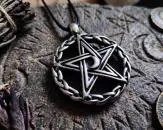 Pentagramm mit Mond