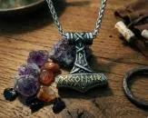Zweifarbiger Thorshammer mit "Mjolnir"-Gravur
