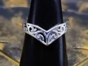 V shape Celtic silver ring