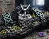 Viking raven pendant made of stainless steel