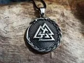 Valknut surrounded by the Midgard Serpent
