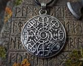 Verziertes Edelstahl Vegvisir